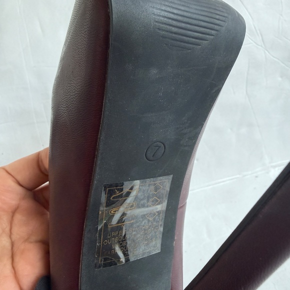 Madison by ShoeDazzle | Magenta Purple Sky High Platform Heels | Size 7 - Picture 10 of 11